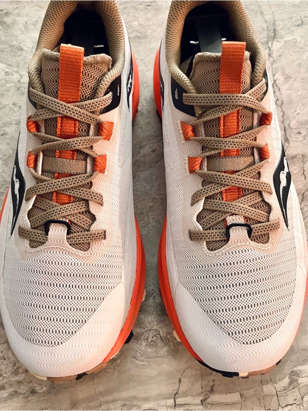 Saucony Trail Running Shoes in White and Orange size 8 Women’s - Picture 2 of 6